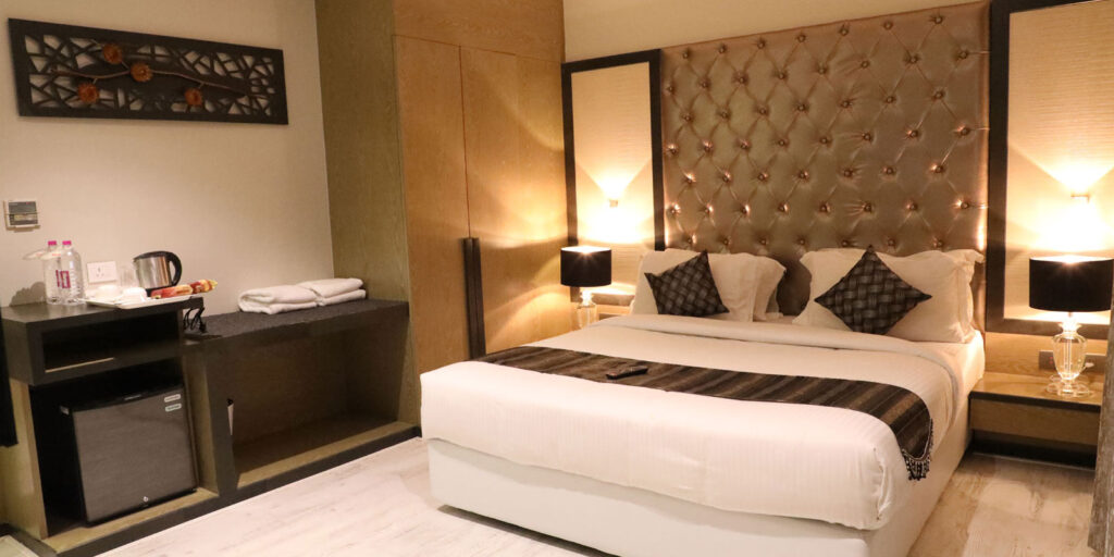 https://staging.hotelimperialgrand.com/wp-content/uploads/2025/05/grand-suite-room-wrapper-1024x512.jpg