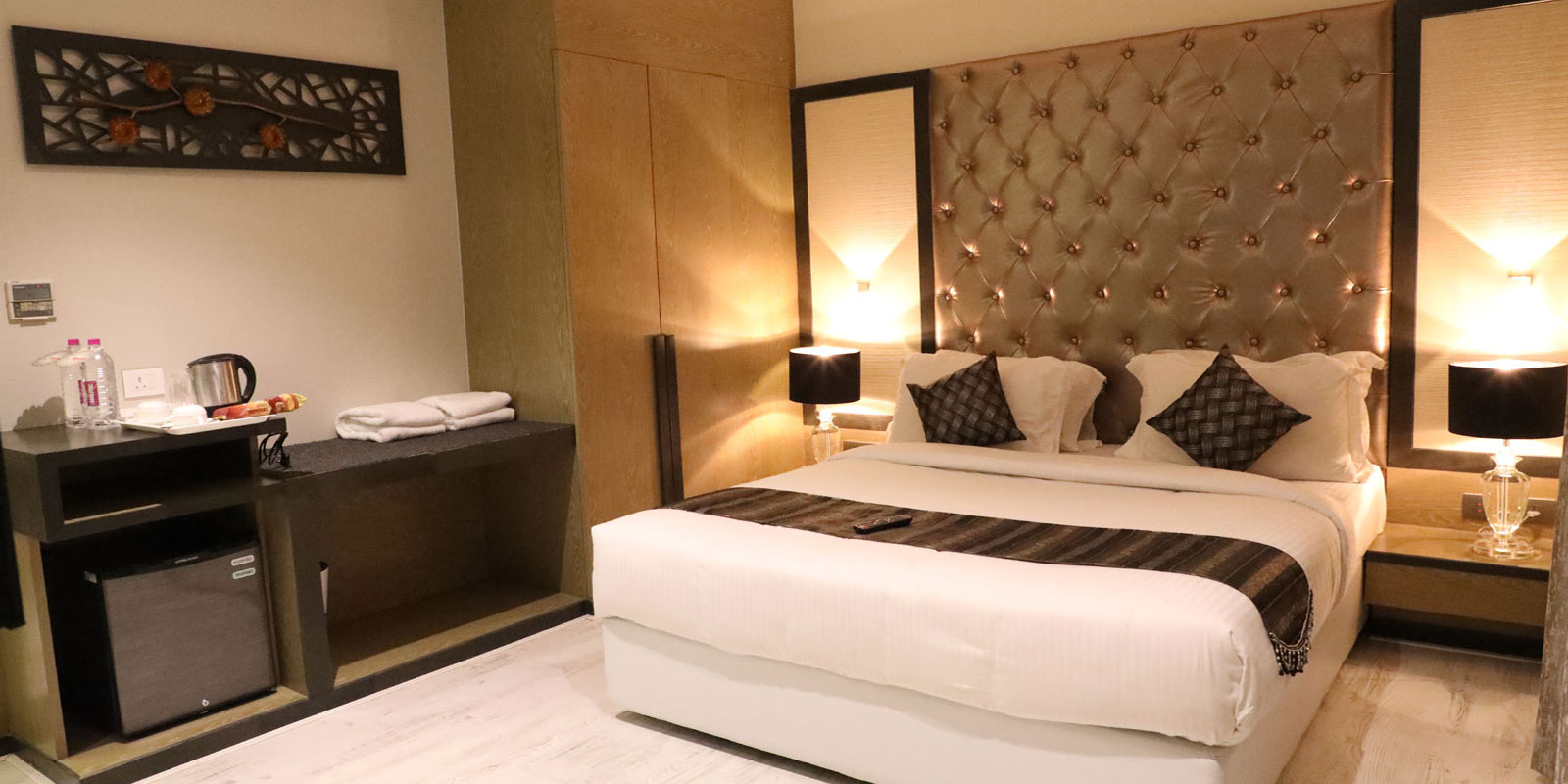 https://staging.hotelimperialgrand.com/wp-content/uploads/2025/05/grand-suite-room-wrapper.jpg